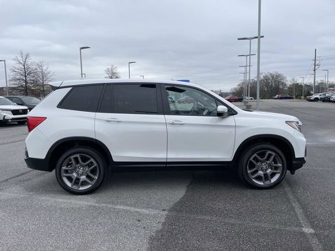 Used 2023 Honda Passport EX-L image 2