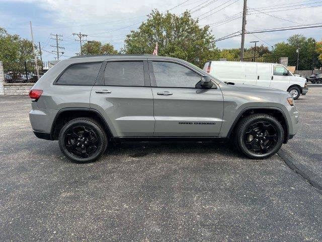 Used 2020 Jeep Grand Cherokee Laredo AWD/4WD image 6
