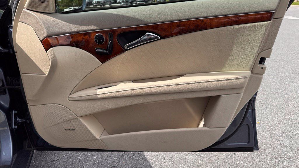 Used 2005 Mercedes-Benz E 320 CDI Sedan image 18