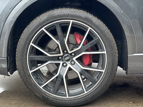 Used 2019 Audi Q8 Prestige w/ Year 1 Package image 33