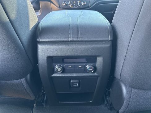 Certified 2023 Chevrolet Traverse LT FWD image 19