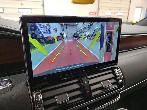 Used 2024 Lincoln Navigator Reserve image 15