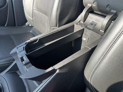 Certified 2024 GMC Terrain SLT image 14