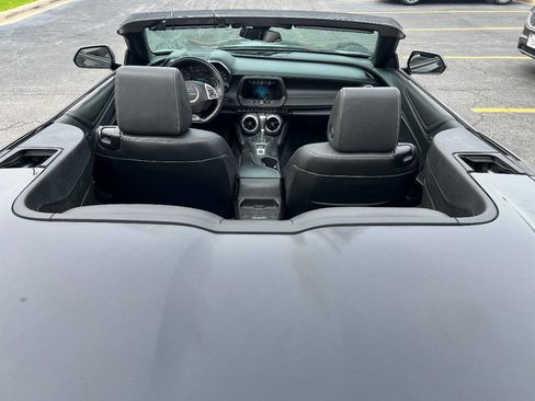 Used 2018 Chevrolet Camaro LT image 18