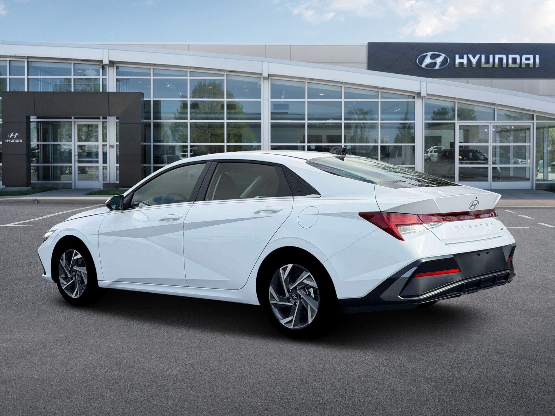 New 2026 Hyundai Elantra Limited FWD image 4