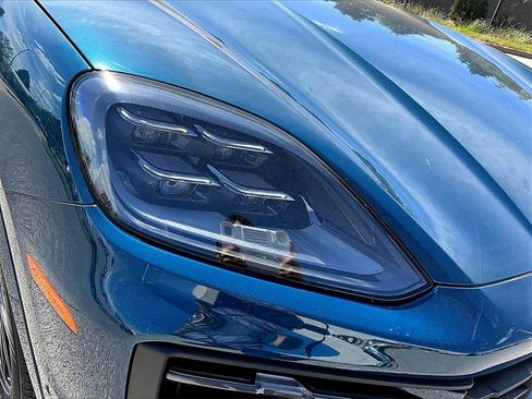 New 2026 Porsche Cayenne E-Hybrid Coupe image 12