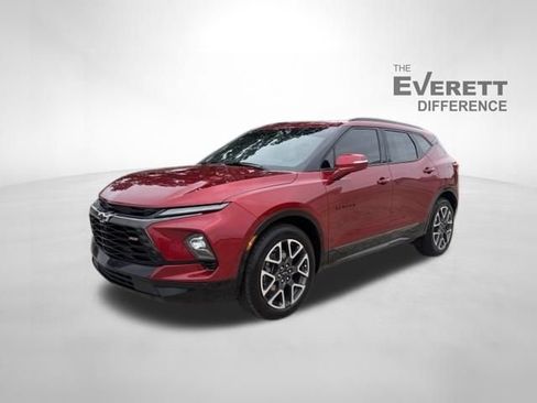 Used 2023 Chevrolet Blazer RS w/ Driver Confidence II Package FWD image 3