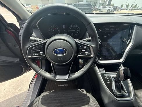 Used 2025 Subaru Outback Premium AWD/4WD image 14