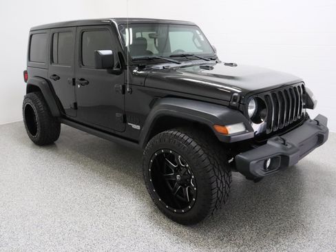 Used 2021 Jeep Wrangler Unlimited Sport w/ Sun And Sound Package AWD/4WD image 4