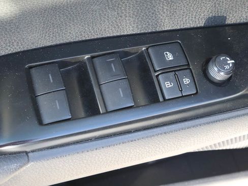 Used 2025 Toyota Camry LE image 14