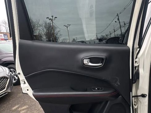 Used 2021 Jeep Compass Trailhawk image 11