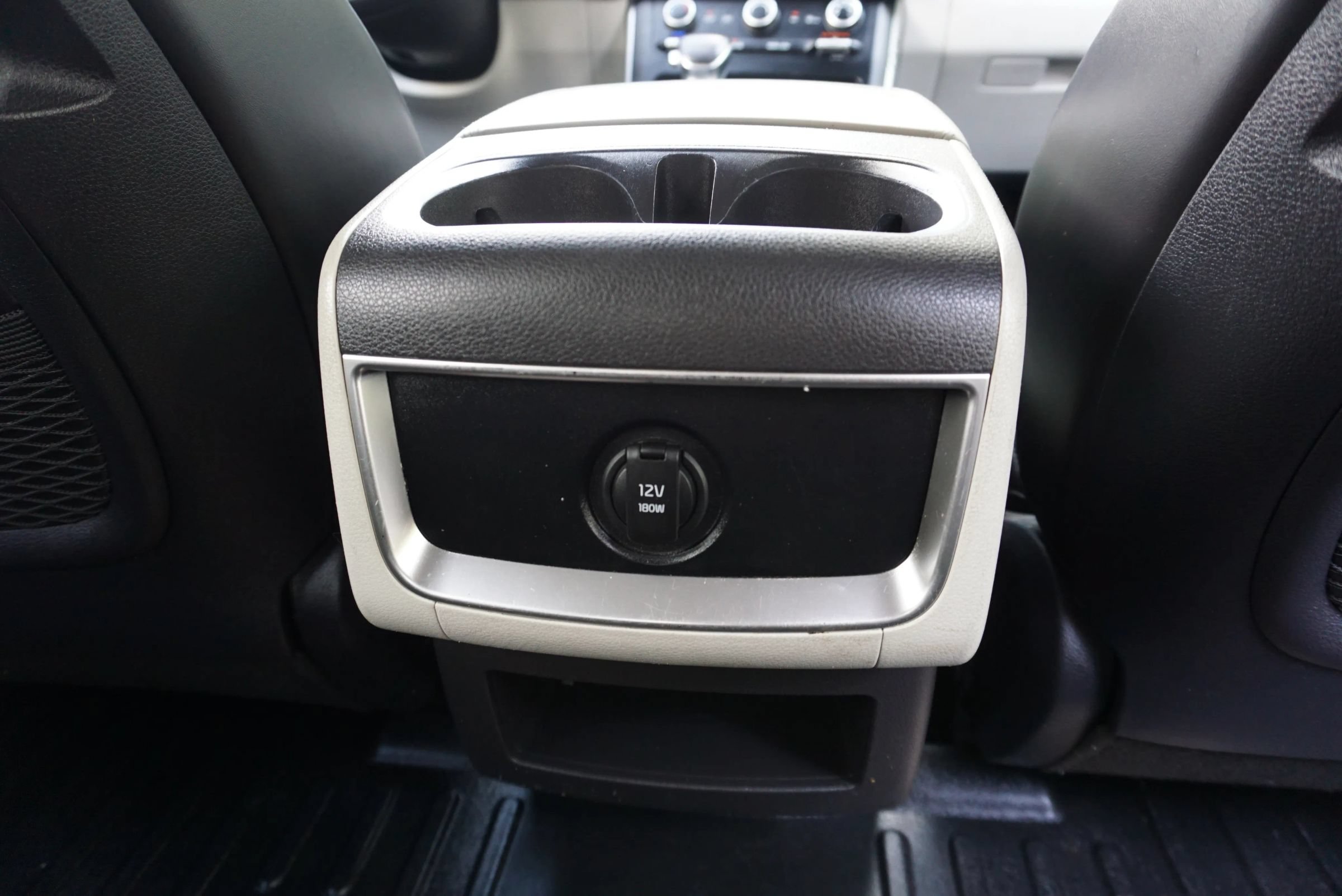 Used 2022 Kia Carnival LX FWD image 21