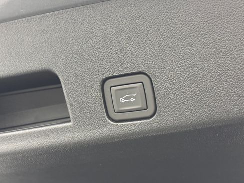 New 2027 GMC Acadia Denali Ultimate w/ LPO, Floor Liner Package AWD/4WD image 15
