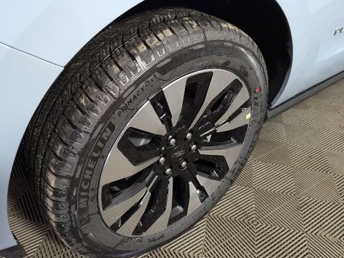 New 2026 Ford Expedition Platinum image 8