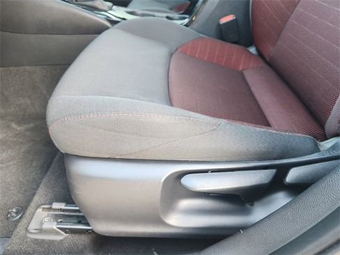 Used 2024 Toyota Corolla SE image 18