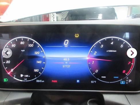 Used 2023 Mercedes-Benz GLC 300 4MATIC image 10