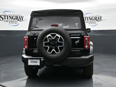 Used 2025 Ford Bronco Outer Banks image 6