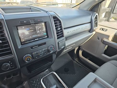 Used 2019 Ford F250 XLT w/ Snow Plow Prep Package AWD/4WD image 23