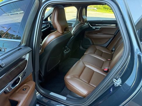 Used 2019 Volvo V90 T5 Inscription w/ Advanced Package FWD image 21