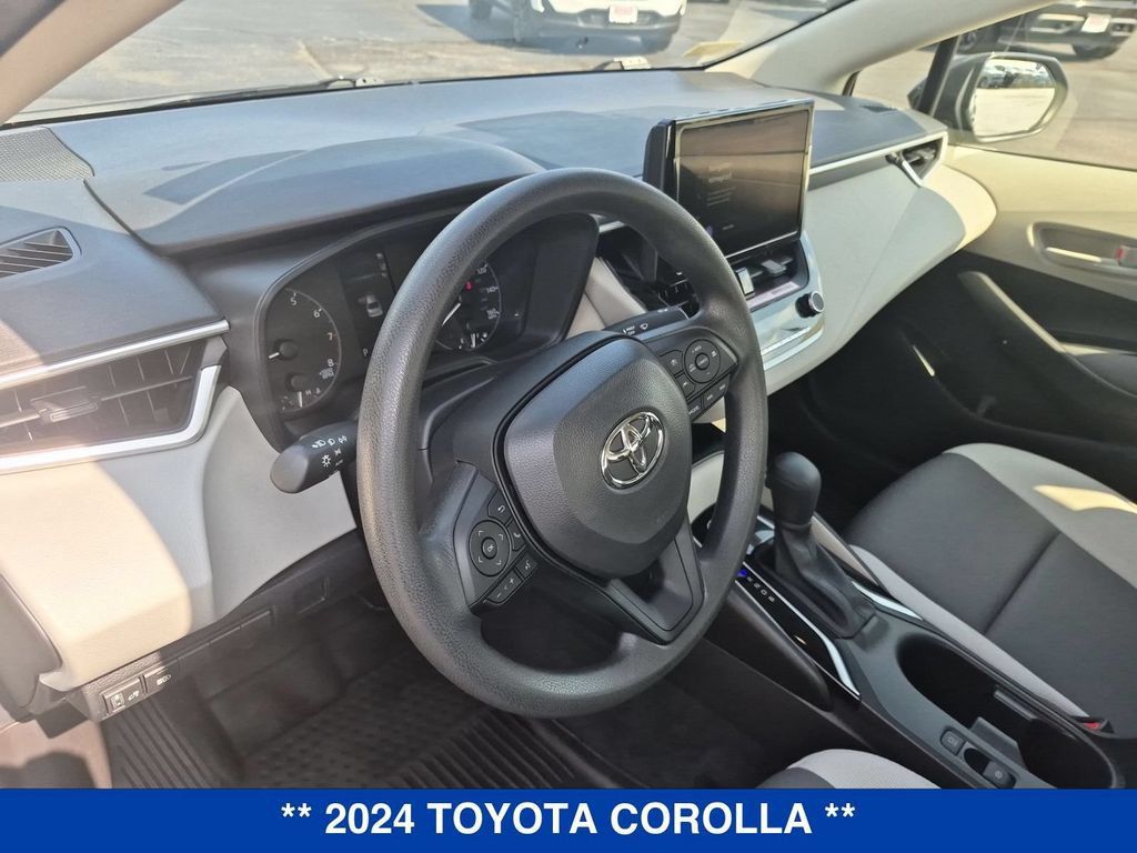 Used 2024 Toyota Corolla LE FWD image 12