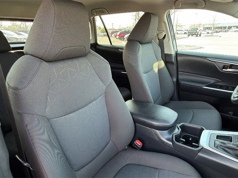 Certified 2025 Toyota RAV4 XLE image 46