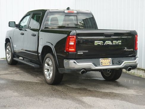 Used 2025 RAM 1500 Big Horn AWD/4WD image 4