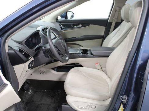 Used 2019 Lincoln Nautilus Reserve FWD image 24