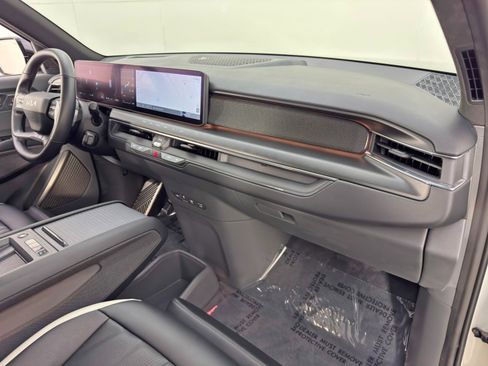 Used 2024 Kia EV9 GT-Line AWD/4WD image 15