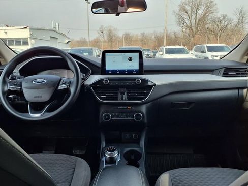 Used 2020 Ford Escape SE image 10