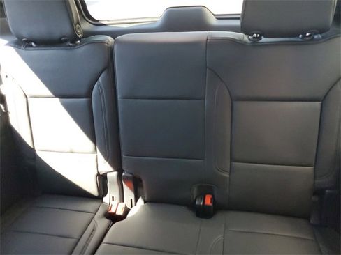 Used 2024 Chevrolet Tahoe Z71 w/ Luxury Package image 35