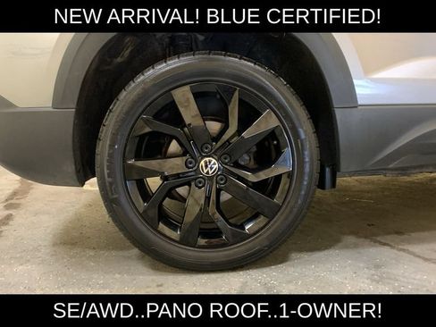 Used 2022 Volkswagen Taos SE w/ Panoramic Sunroof Package FWD image 15
