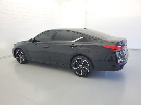 Used 2024 Nissan Altima 2.5 SR FWD image 7