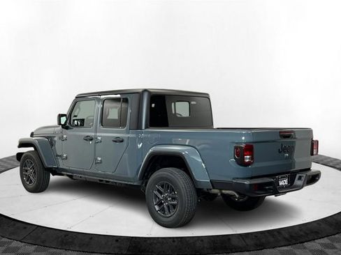 New 2025 Jeep Gladiator Sport image 3