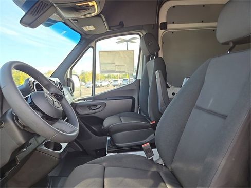 New 2026 Mercedes-Benz Sprinter 2500 image 25