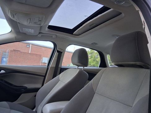 Used 2014 Ford Focus SE FWD image 16