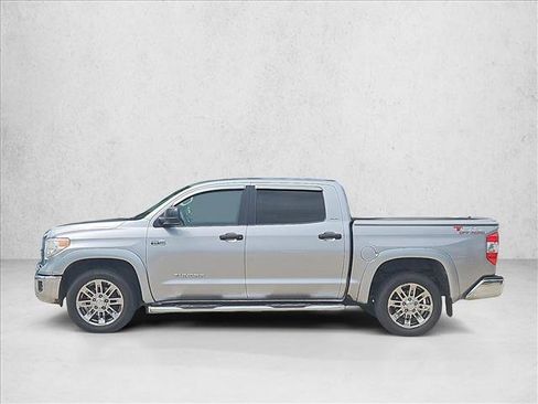 Used 2016 Toyota Tundra SR5 w/ SR5 Upgrade Package RWD image 8