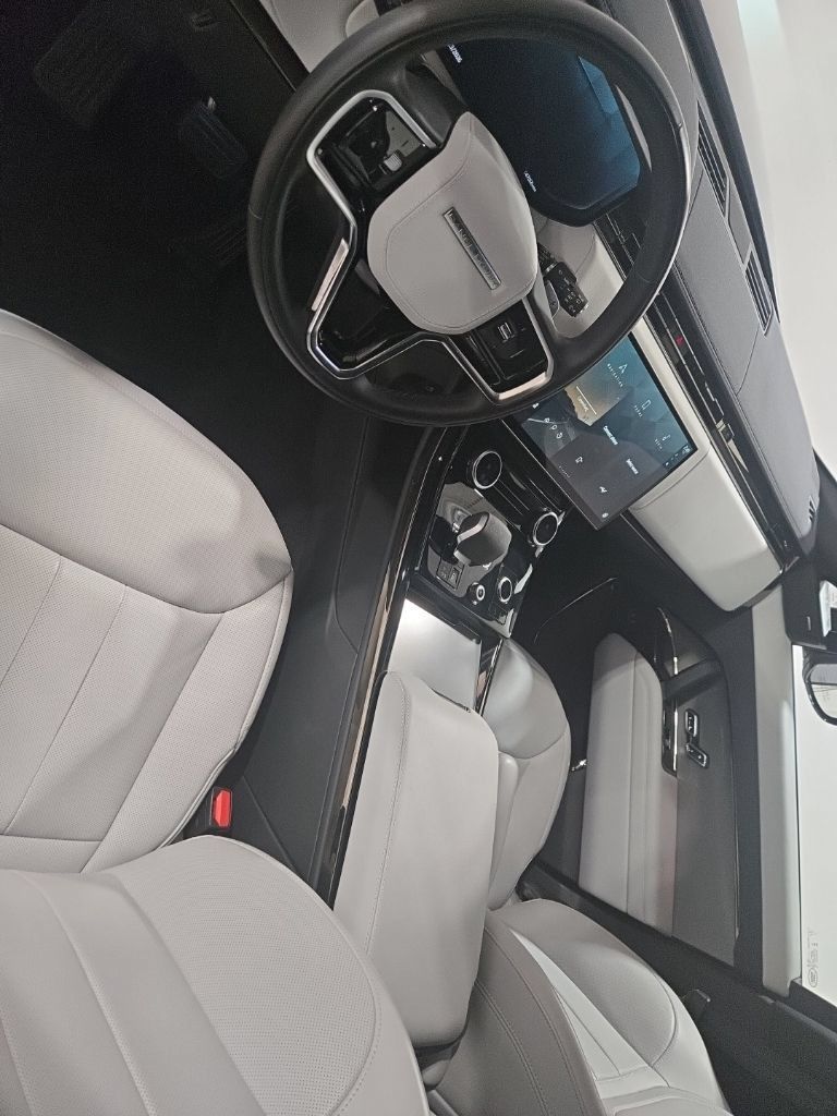 Certified 2023 Land Rover Range Rover Sport SE AWD/4WD image 21