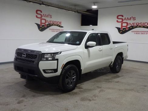 Used 2025 Nissan Frontier SV w/ SV Convenience Package image 1