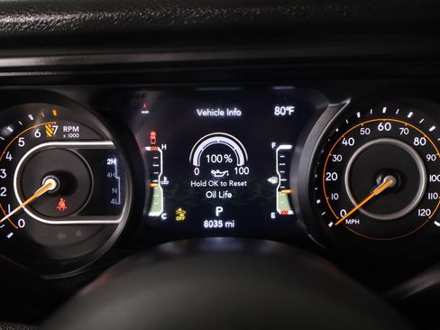 Used 2025 Jeep Gladiator Sport AWD/4WD image 4