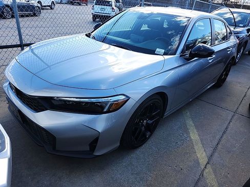 Used 2025 Honda Civic Sport image 2