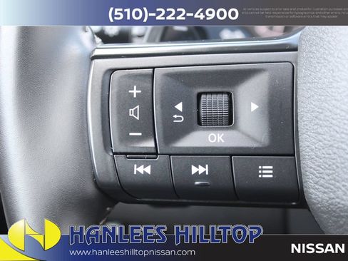 Used 2025 Nissan Rogue SV AWD/4WD image 29