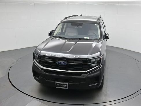 Certified 2025 Ford Expedition Active image 37