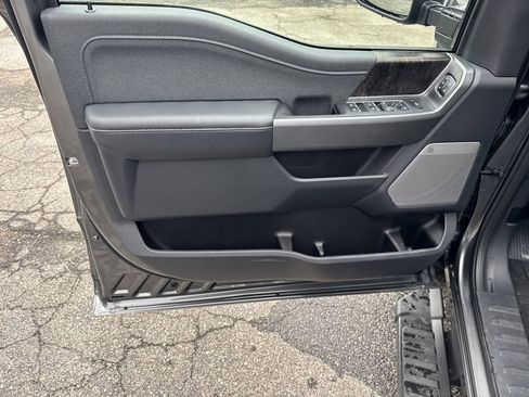 New 2026 Ford F350 Lariat w/ Black Appearance Package image 10