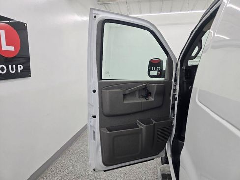 Used 2020 Chevrolet Express 2500 w/ Driver Convenience Package RWD image 23