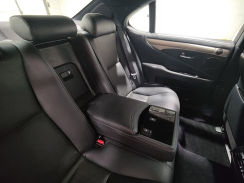 Used 2016 Lexus LS 460 AWD image 22
