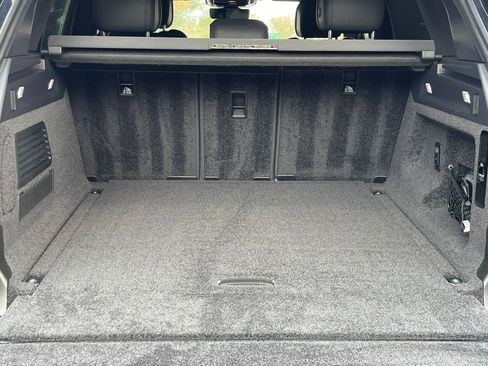 Used 2023 Land Rover Range Rover SE image 32