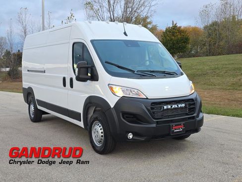 New 2026 RAM ProMaster 2500 w/ Convenience Group image 1