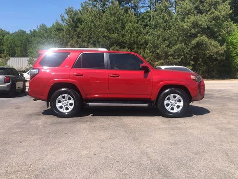 Used 2016 Toyota 4Runner SR5 image 2