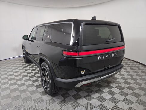 Used 2024 Rivian R1S Adventure AWD/4WD image 3