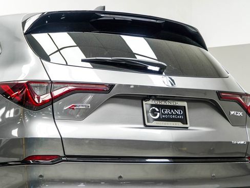 Used 2023 Acura MDX A-Spec image 14